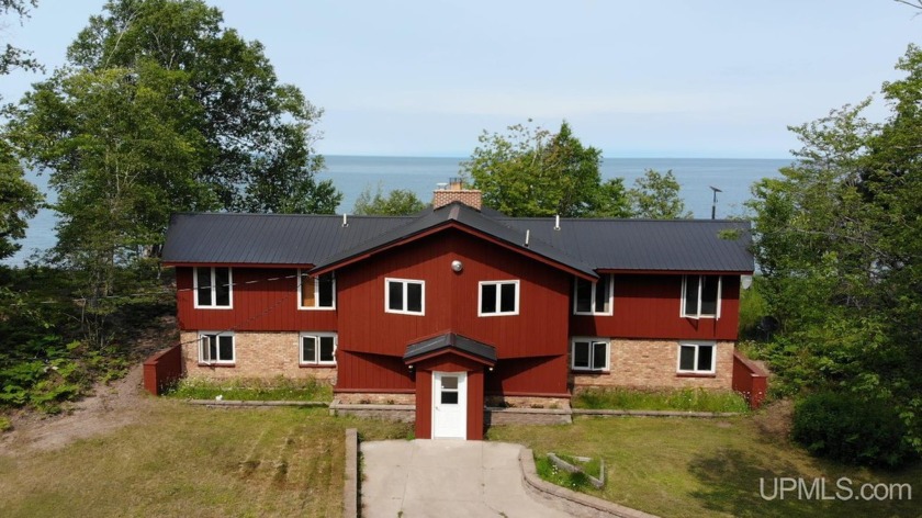 Enjoy the most spectacular sunsets Lake Superior has to offer! - Beach Home for sale in Calumet, Michigan on Beachhouse.com