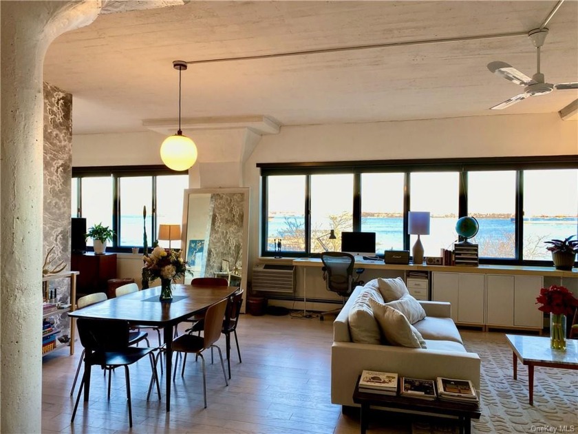 This spacious waterfront 1BR is bright, east facing 180 degree - Beach Home for sale in Staten Island, New York on Beachhouse.com
