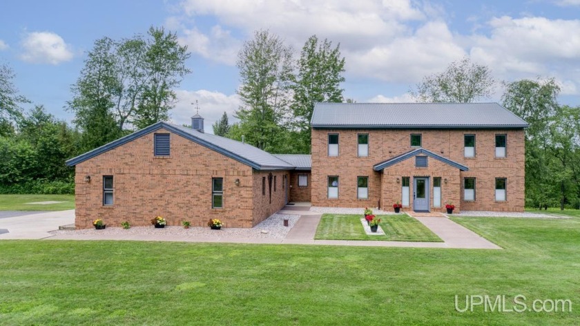 Originally built in 1992, this home underwent extensive - Beach Home for sale in Marquette, Michigan on Beachhouse.com