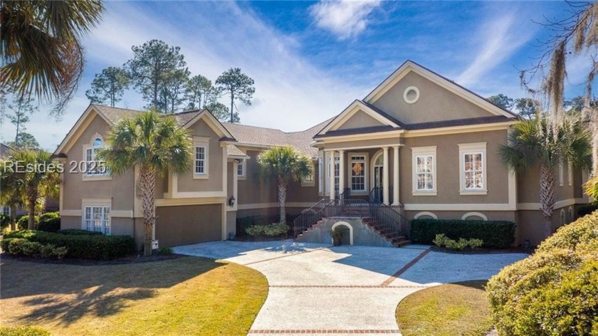 Welcome to this traditional 4-bed, 4.5-bath home in Wexford - Beach Home for sale in Hilton Head Island, South Carolina on Beachhouse.com