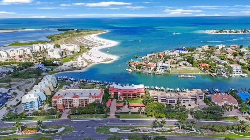 Looking for that Million Dollar View! Here it is! This lower - Beach Condo for sale in St. Petersburg, Florida on Beachhouse.com