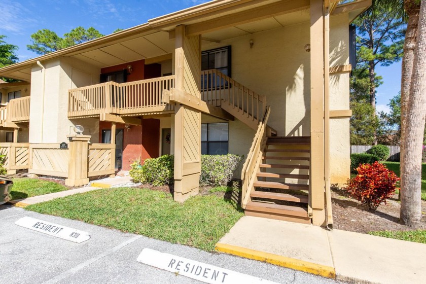 Remodeled 3 bedroom 2 full baths apartment in Sheffield Woods - Beach Condo for sale in Wellington, Florida on Beachhouse.com