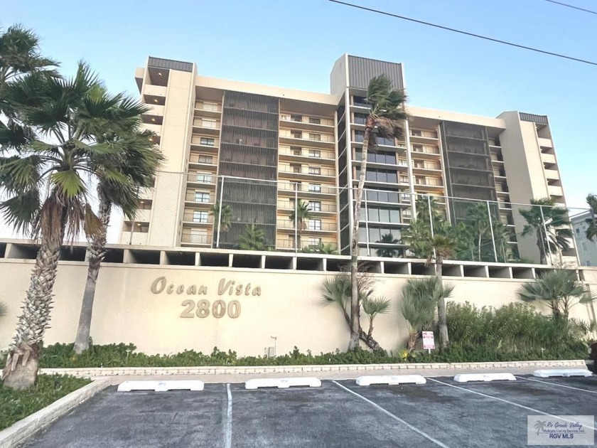 THIS UNIT HAS ONLY HAD ONE OWNER AND HAS NEVER BEEN RENTED. IT - Beach Condo for sale in South Padre Island, Texas on Beachhouse.com