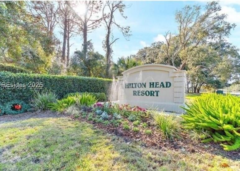 Discover this 2-bedroom Hilton Head Resort gem that checks every - Beach Home for sale in Hilton Head Island, South Carolina on Beachhouse.com