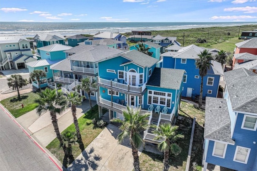 Dive into coastal living with this fabulous 3-bedroom, 3-bath - Beach Home for sale in Port Aransas, Texas on Beachhouse.com