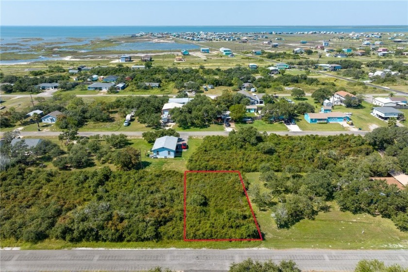 Lovely Holiday Beach lot available to come build on. 50 x 100 - Beach Lot for sale in Rockport, Texas on Beachhouse.com