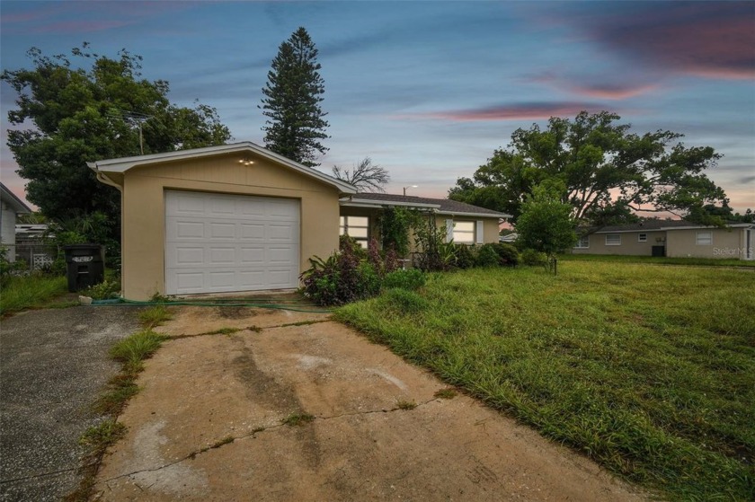 Welcome to your dream home in beautiful Holiday, FL! This - Beach Home for sale in Holiday, Florida on Beachhouse.com