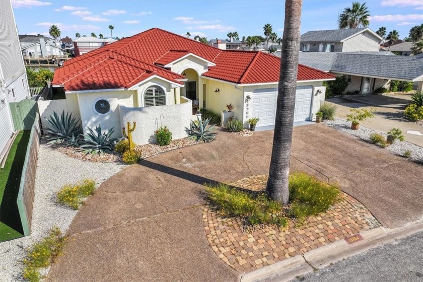 PADRE ISLAND WATERFRONT ONE STORY STUCCO HOME -  Birding - Beach Home for sale in Corpus Christi, Texas on Beachhouse.com