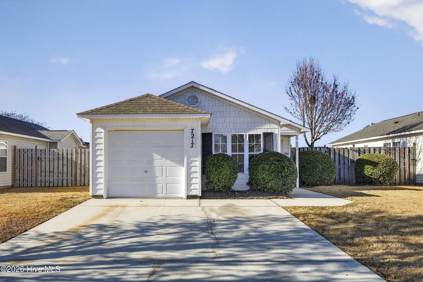 Move-in ready and minutes from everything! This charming 3 - Beach Home for sale in Wilmington, North Carolina on Beachhouse.com