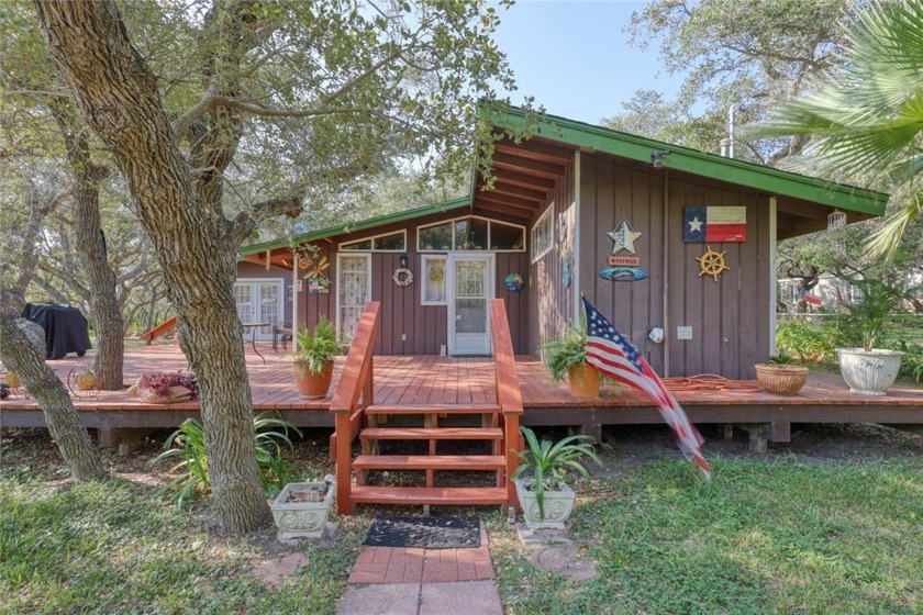 Your coastal escape awaits at 2024 Monkey Rd! Set on 1.49 acres - Beach Home for sale in Rockport, Texas on Beachhouse.com