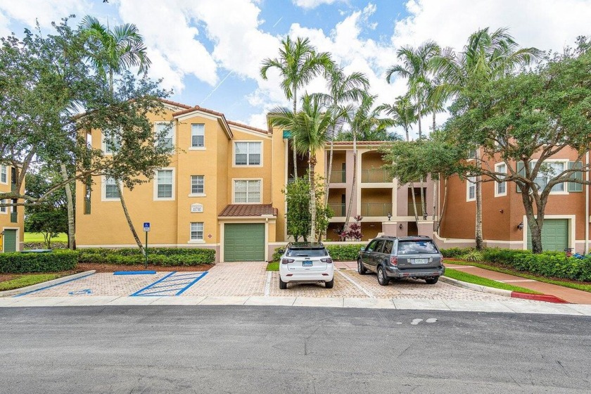 Beautifully updated condo in Saint Andrews. Great location on - Beach Condo for sale in Wellington, Florida on Beachhouse.com