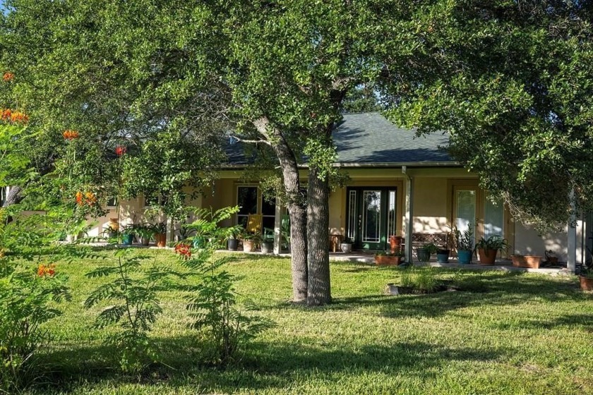 Coastal country living at its best!  Tucked away in the oaks - Beach Home for sale in Rockport, Texas on Beachhouse.com