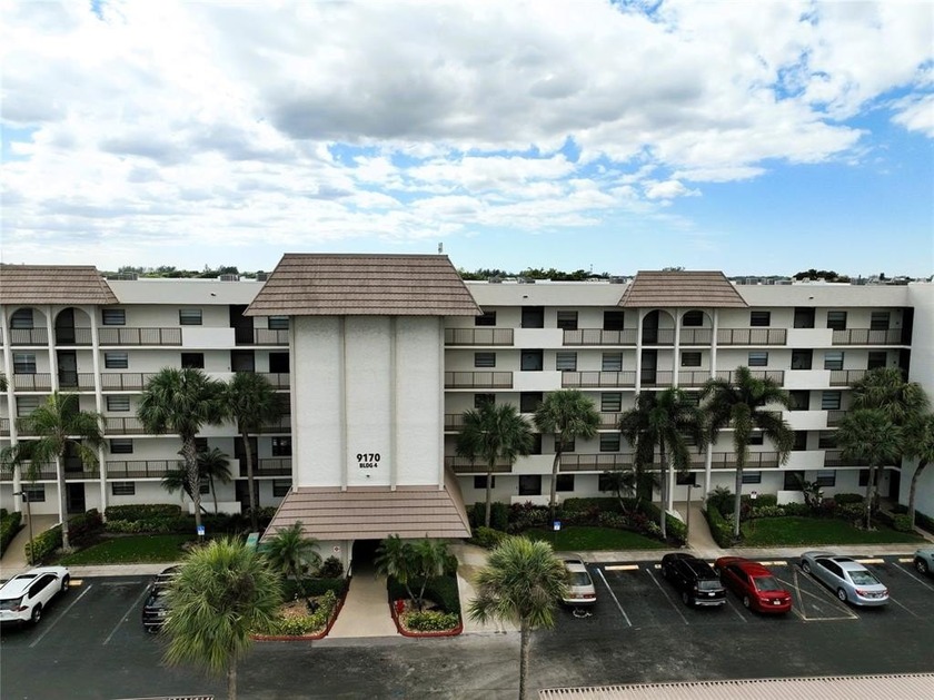 Priced to Sell!!! Spacious, beautiful and fully remodeled corner - Beach Condo for sale in Boca Raton, Florida on Beachhouse.com