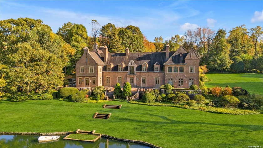 True Gold Coast Waterfront Estate on shy 9-acres Cobble Court - Beach Home for sale in Glen Cove, New York on Beachhouse.com
