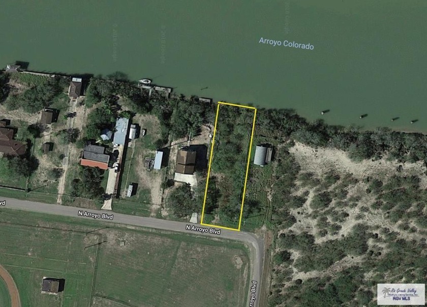 One of the last few lots left on the water in Rio Hondo. This - Beach Lot for sale in Rio Hondo, Texas on Beachhouse.com