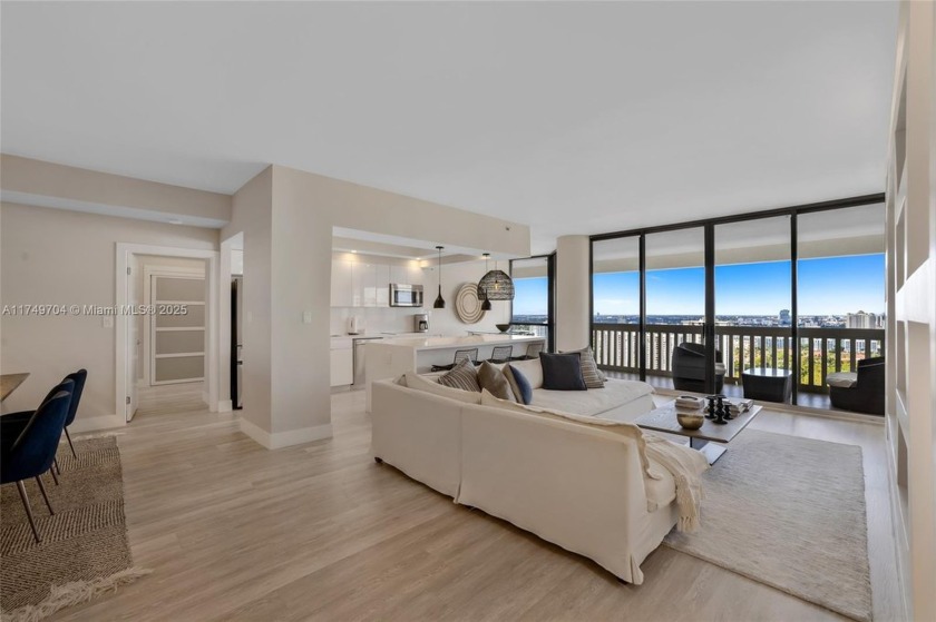 Beautiful Condo  Unit Tower Suit completely modeled with high - Beach Condo for sale in Aventura, Florida on Beachhouse.com