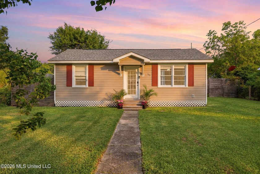 This charming, affordable two bedroom cottage brings easy living - Beach Home for sale in Waveland, Mississippi on Beachhouse.com