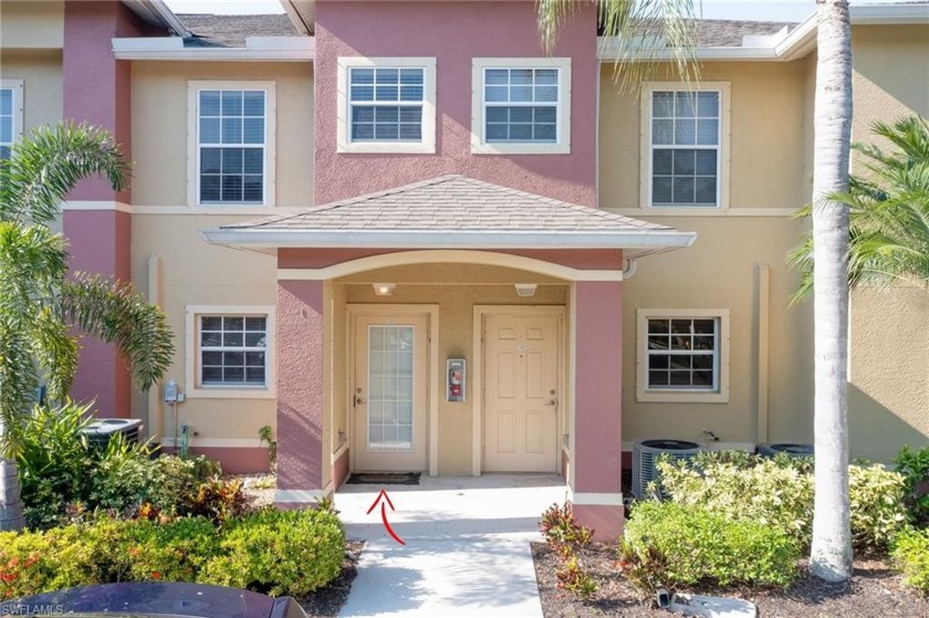 BEAUTIFUL 2 BEDROOM TOWNHOME WITH A LARGE LOFT 2.5 BATHS. BOTTOM - Beach Townhome/Townhouse for sale in Naples, Florida on Beachhouse.com