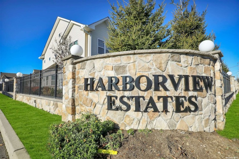 Welcome to Harborview Estates, Copiague's own 55 & better condo - Beach Condo for sale in Copiague, New York on Beachhouse.com