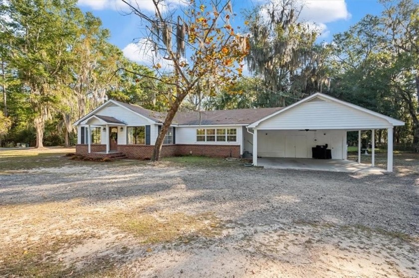 Back on the market through no fault of the seller. This charming - Beach Home for sale in Midway, Georgia on Beachhouse.com