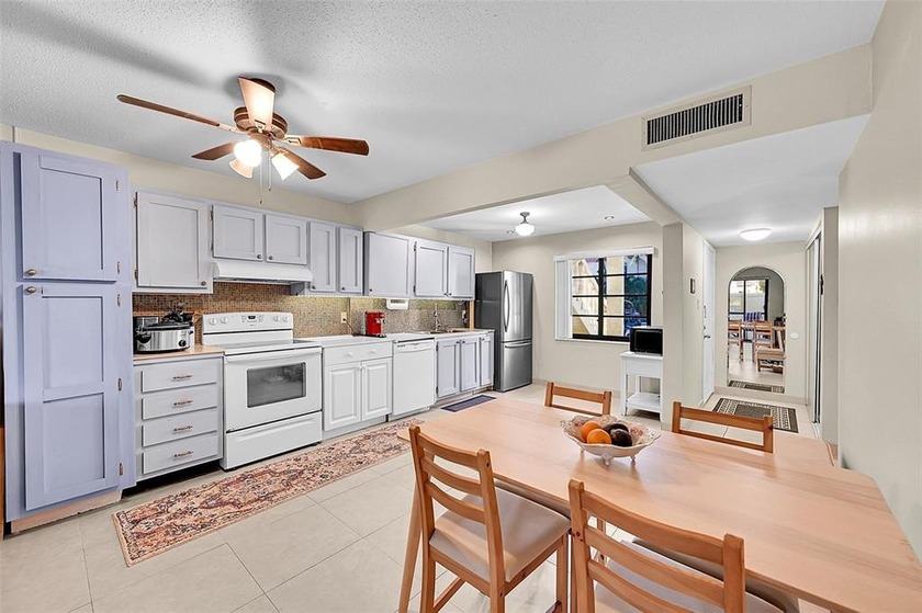 Renovated first-floor 2 bedroom, 2 bathroom residence with an - Beach Condo for sale in Pompano Beach, Florida on Beachhouse.com