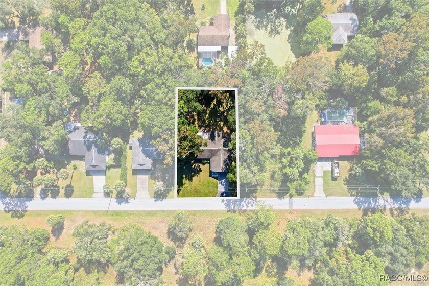 Welcome to this beautifully updated 2-bedroom, 2-bath home - Beach Home for sale in Crystal River, Florida on Beachhouse.com