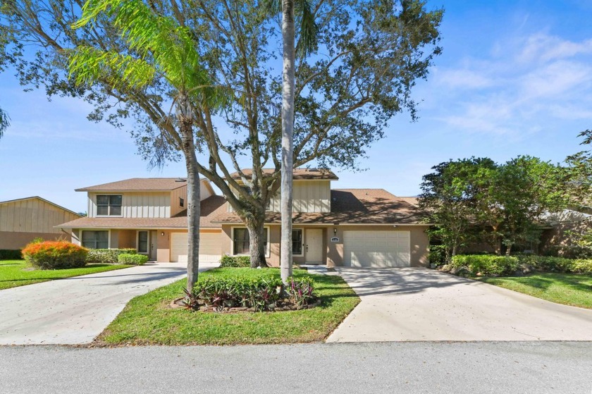 Welcome to this stunning 3-bedroom, 2.5-bathroom townhome that - Beach Townhome/Townhouse for sale in Wellington, Florida on Beachhouse.com