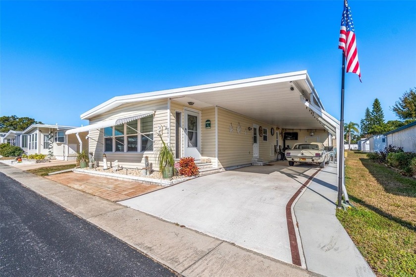 Welcome to the highly desirable Palm Hill Mobile Park, a fun and - Beach Home for sale in Largo, Florida on Beachhouse.com