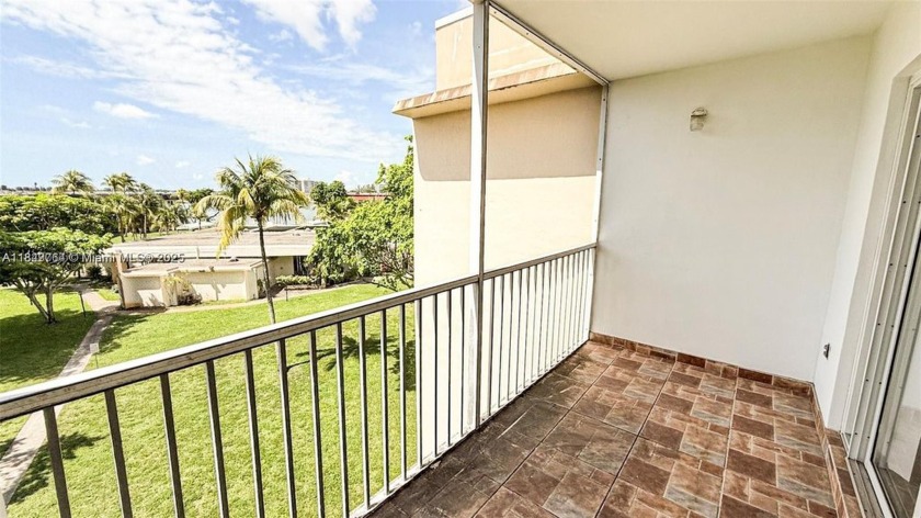 TENANT OCCUPIED! $1,600 per month till Aug 2026.  This - Beach Condo for sale in Miami, Florida on Beachhouse.com