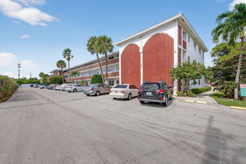 Welcome to this beautifully updated 2-bedroom, 2-bath home in - Beach Condo for sale in Lighthouse Point, Florida on Beachhouse.com