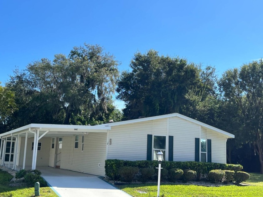 This beautiful home sits on an oversized corner lot with no - Beach Home for sale in Flagler Beach, Florida on Beachhouse.com