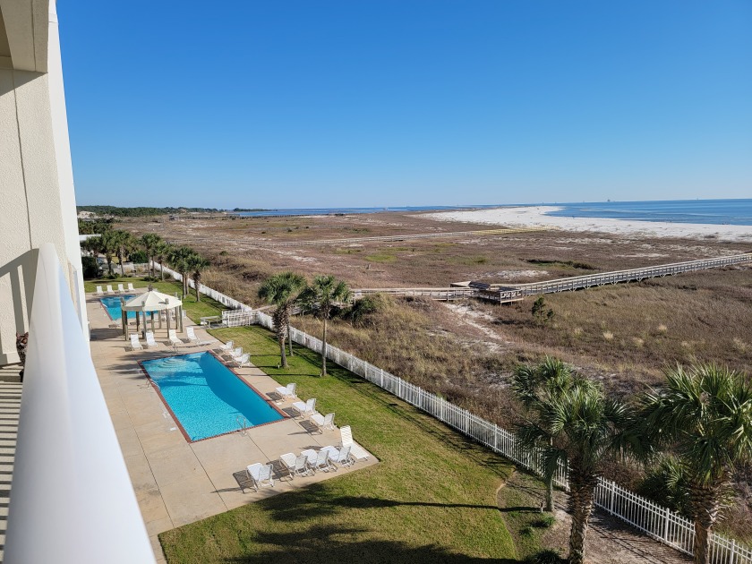 Inn at Dauphin Island 413 Well-Appointed End Unit with Amazing - Beach Vacation Rentals in Dauphin Island, Alabama on Beachhouse.com