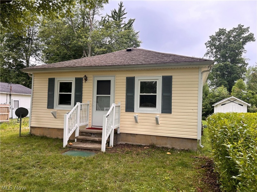 Welcome to 1090 Elm Avenue or what you will soon be calling HOME - Beach Home for sale in Madison, Ohio on Beachhouse.com