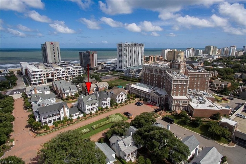 Luxurious estate home offers exquisite high end interior - Beach Home for sale in Virginia Beach, Virginia on Beachhouse.com