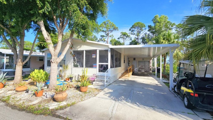 Welcome to the stunning 2 Bedroom, 2 Bath + Bonus Room home in - Beach Home for sale in Punta Gorda, Florida on Beachhouse.com