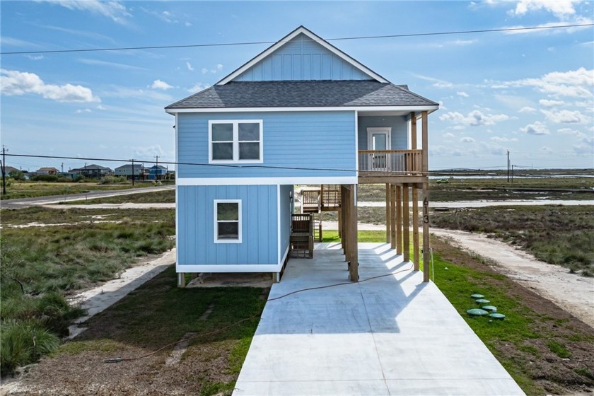 Gorgeous new construction home located in Holiday Beach, a well - Beach Home for sale in Rockport, Texas on Beachhouse.com