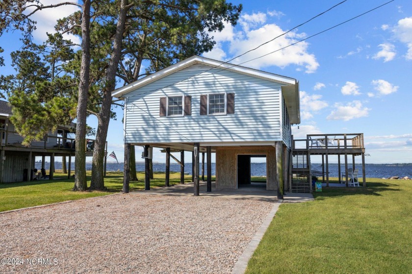 Your Home on the beautiful Pamlico River awaits!  This lovely - Beach Home for sale in Bath, North Carolina on Beachhouse.com