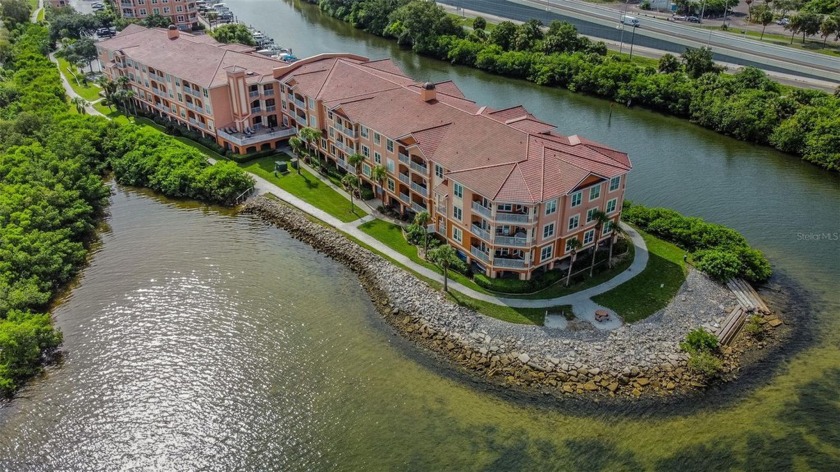 Stunning corner unit condo with unobstructed waterfront views of - Beach Condo for sale in Tampa, Florida on Beachhouse.com