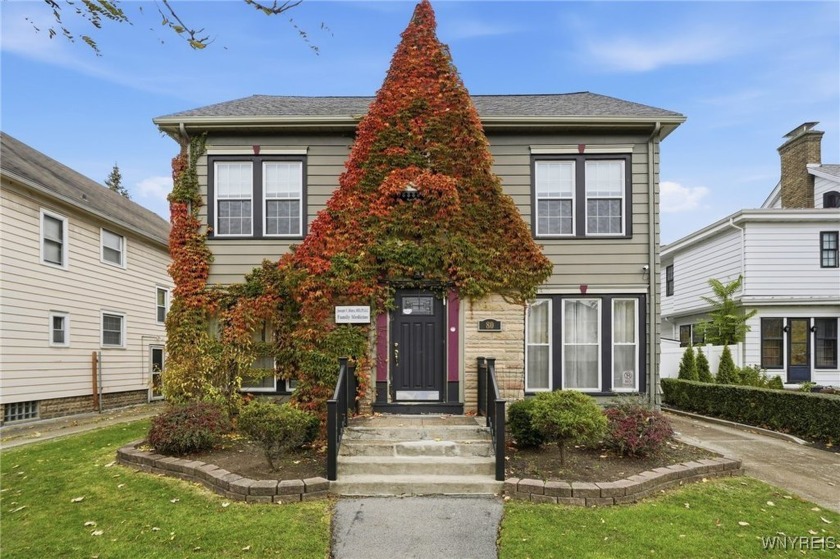 Fantastic investment opportunity, this is a 3660 square-foot - Beach Home for sale in Buffalo, New York on Beachhouse.com