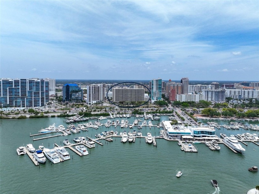 One or more photo(s) has been virtually staged. This - Beach Condo for sale in Sarasota, Florida on Beachhouse.com