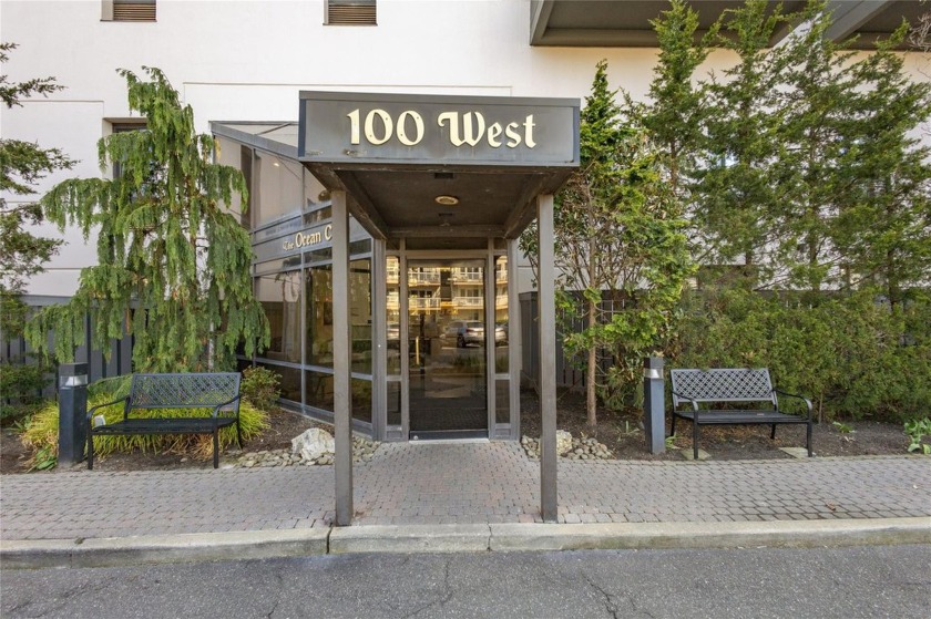 Welcome to the Ocean Club!   This mint condo is in a - Beach Condo for sale in Long Beach, New York on Beachhouse.com