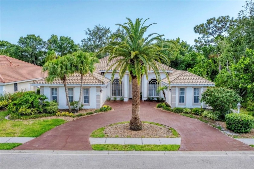 Luxury Home in University Park Country Club, Sarasota, Florida. 
 - Beach Home for sale in University Park, Florida on Beachhouse.com