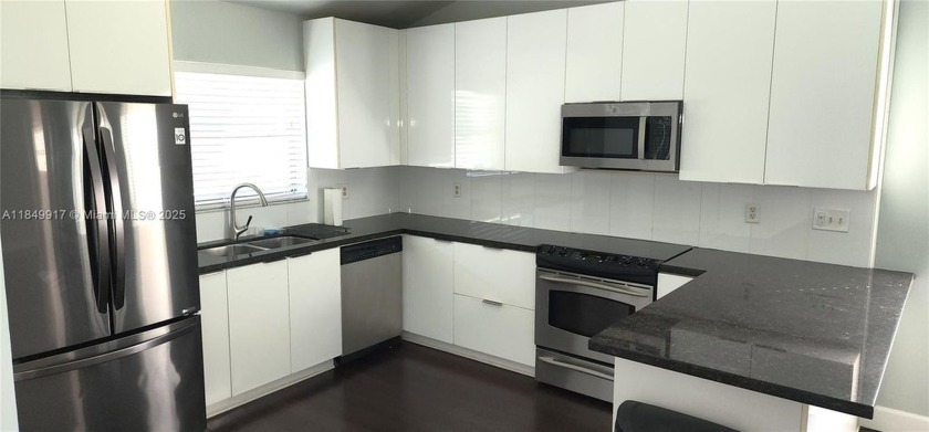 Beautiful 2bedroom, 2-bathroom house that's ready for you to - Beach Home for sale in Boynton Beach, Florida on Beachhouse.com