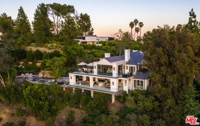 This magnificent, six bed, nine bath Bel Air Beauty with - Beach Home for sale in Los Angeles, California on Beachhouse.com