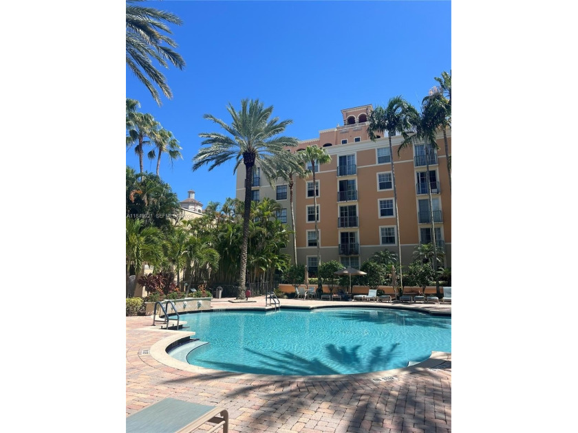 Penthouse condo in City Place COURTYARDS. Granite countertops - Beach Condo for sale in West Palm Beach, Florida on Beachhouse.com