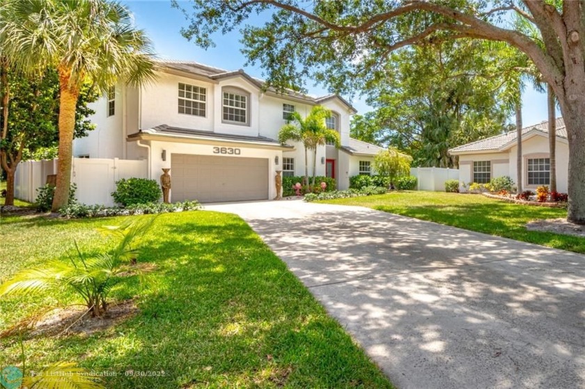 Golf course home on a double lot in a gated community! The 17' - Beach Home for sale in Pompano Beach, Florida on Beachhouse.com