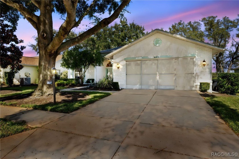 Discover refined golf-course living at 11231 Sun Tree Rd - Beach Home for sale in Hudson, Florida on Beachhouse.com