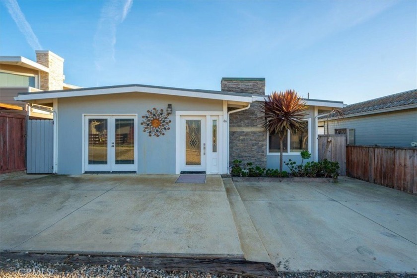 This is your opportunity to own a west side property in the - Beach Home for sale in Cayucos, California on Beachhouse.com