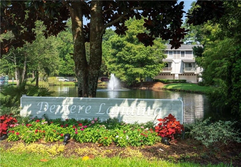 LOCATION, LOCATION, LOCATION!  This is your opportunity to own - Beach Condo for sale in Saint Simons, Georgia on Beachhouse.com