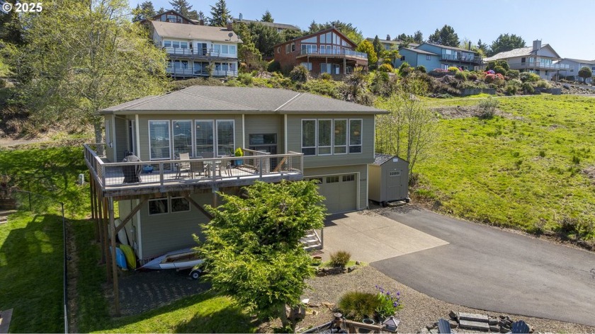 Must see NW contemporary home offers cozy living room with - Beach Home for sale in Pacific City, Oregon on Beachhouse.com